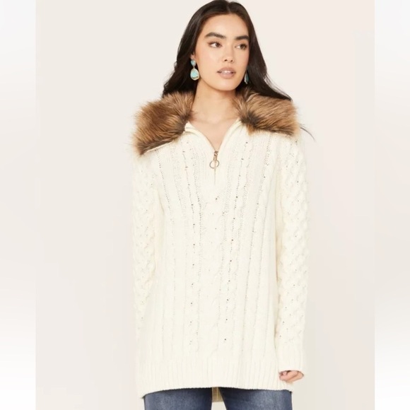 Show Me Your MuMu Sun Valley Pullover in Cream Cable Knit with Faux Fur Large - Picture 6 of 7